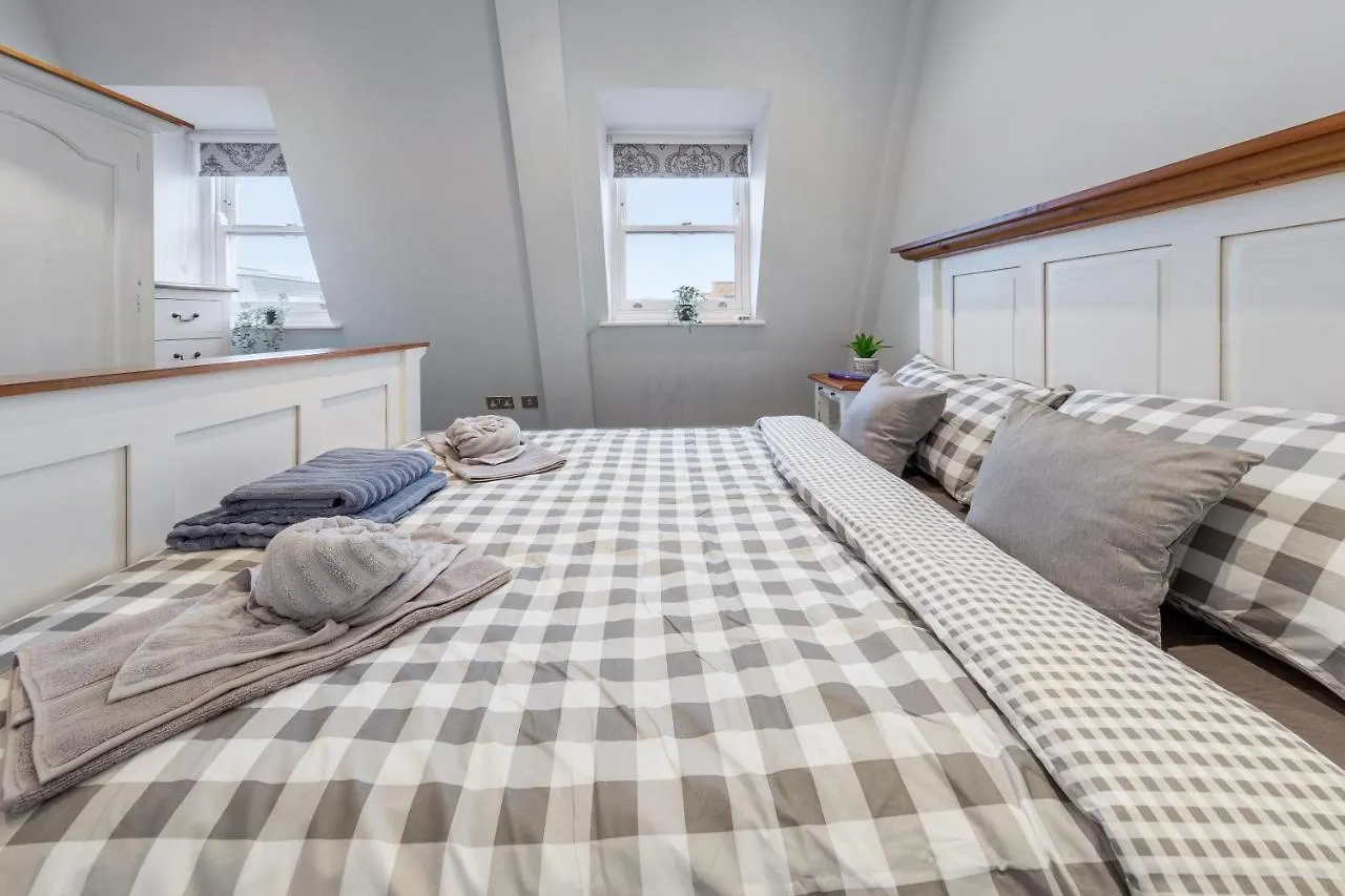 Sleep 4 In Hoxton Near Shoreditch Liverpool St Rw6 London United Kingdom
